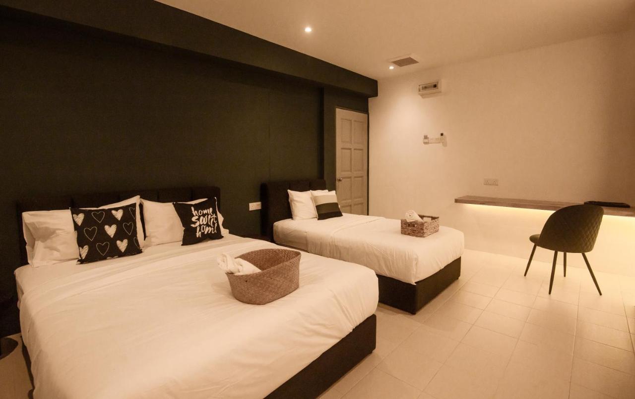 Amazing Home Inn George Town Bagian luar foto